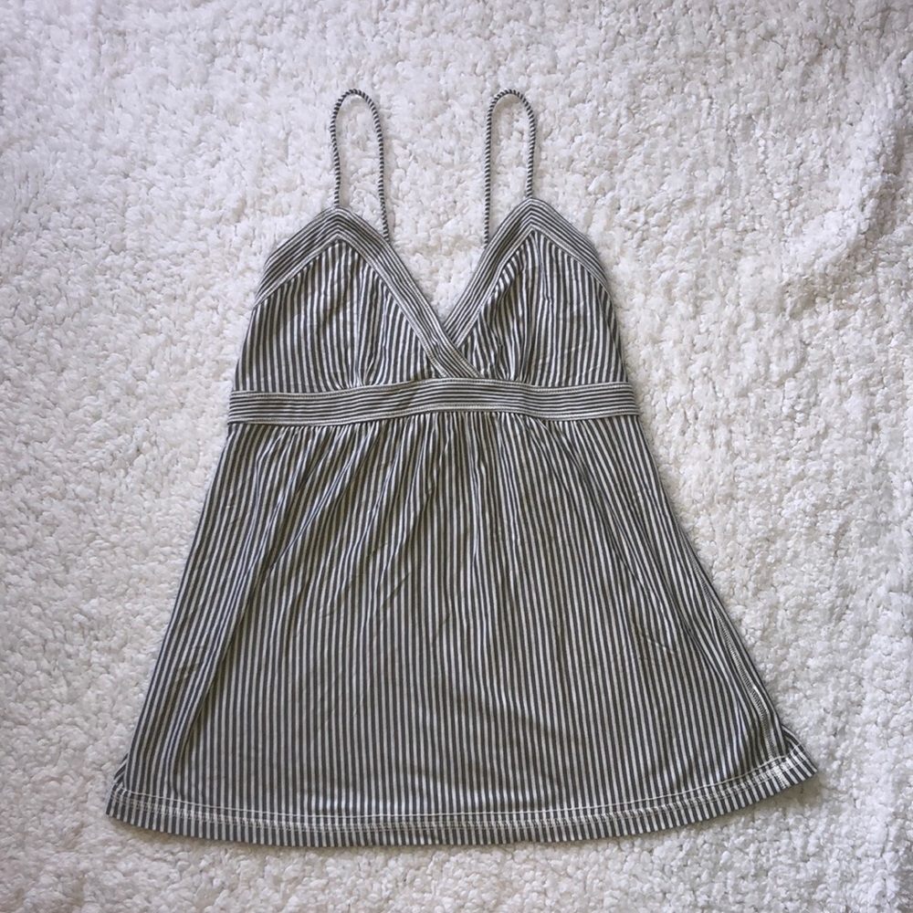 American Eagle Outfitters tank top. Gray. Medium.